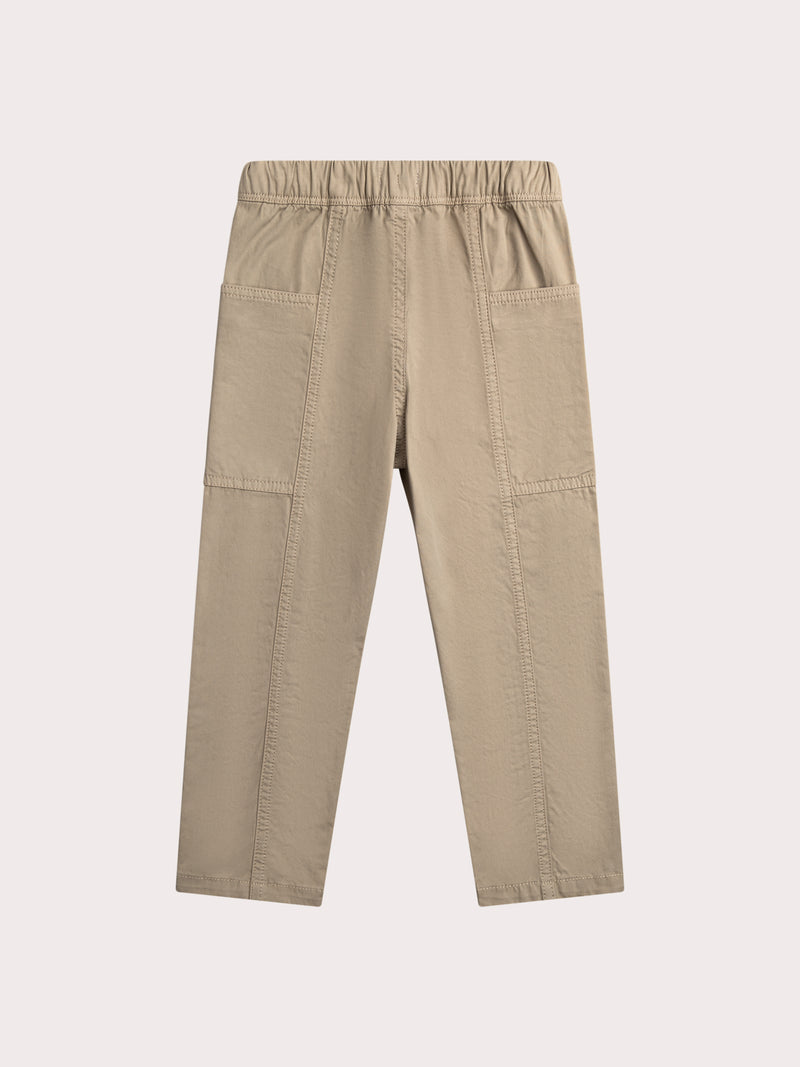 Pantalones beiges con bolsillos de fantasía