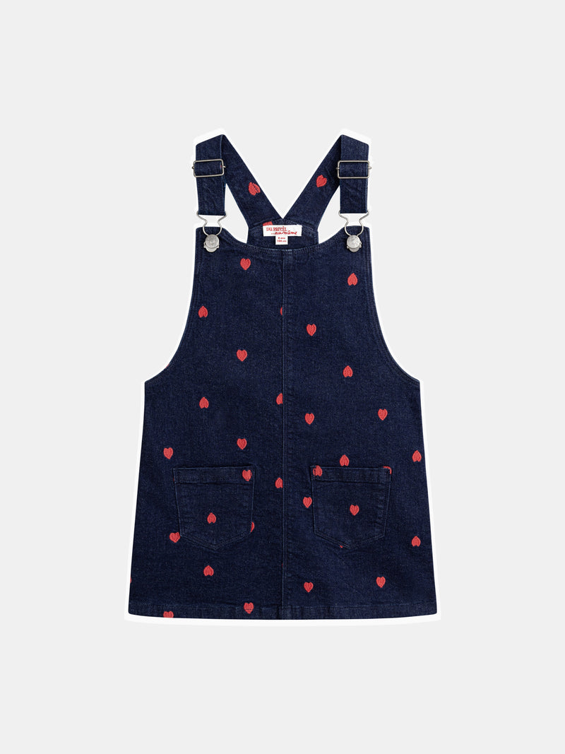Vestido-salopette azul de denim con bordados de corazón para niña
