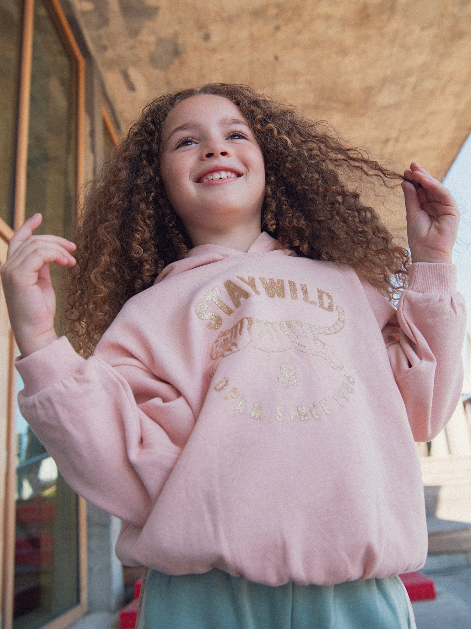 Sweat rose à capuche et animation tigre pour fille