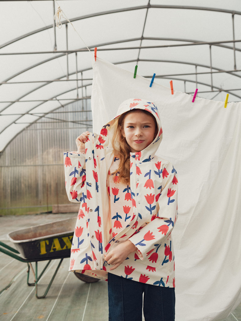 Impermeable ecru con estampado de flores para niñas