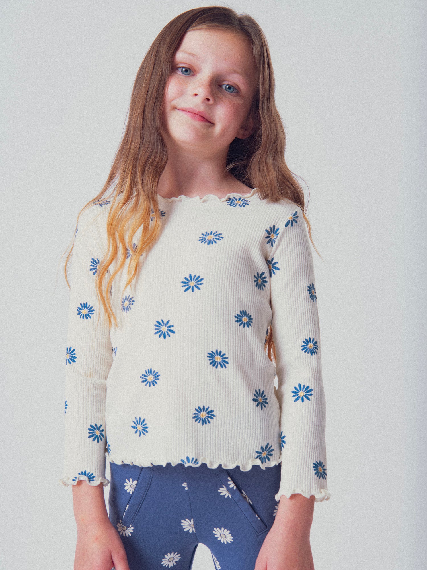 T-shirt à côte manches longues écru imprimé fleurs pour fille