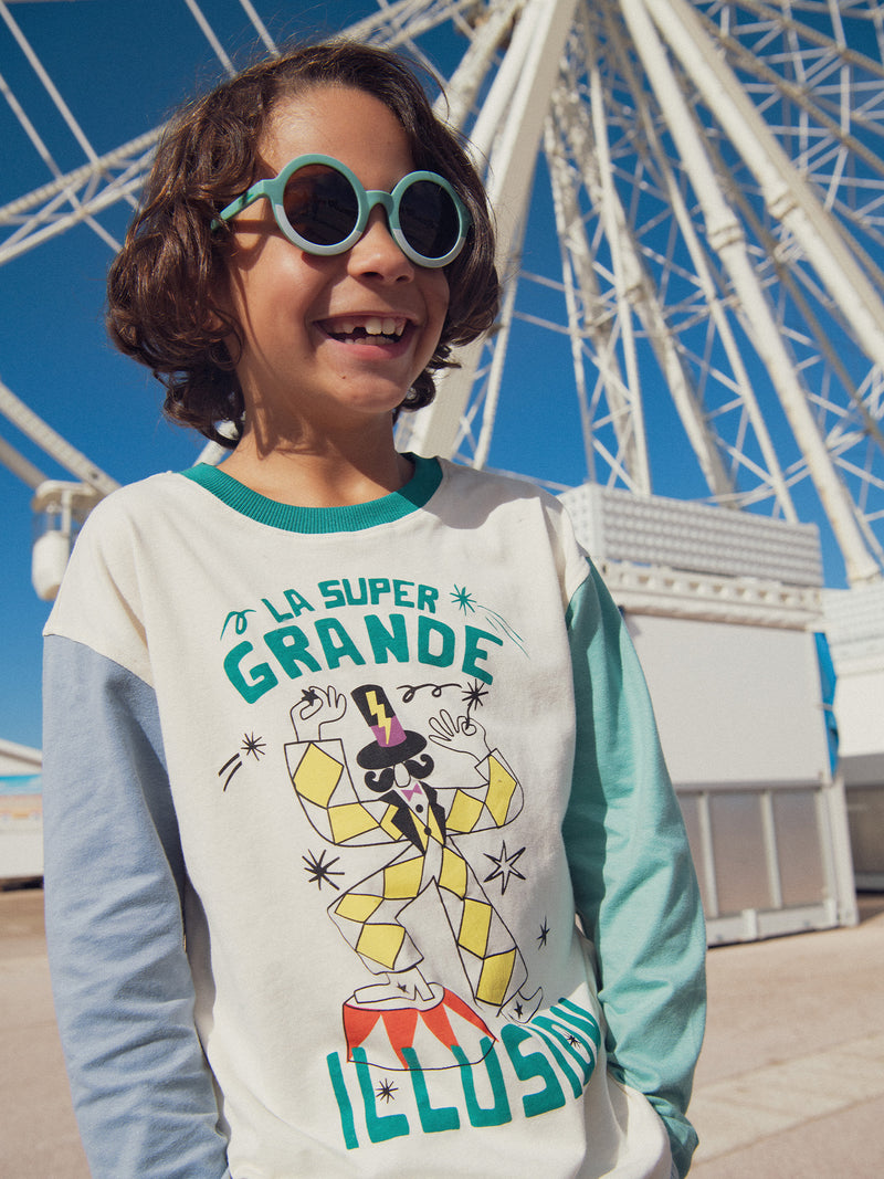 Camiseta colorblock con animación de circo para niños