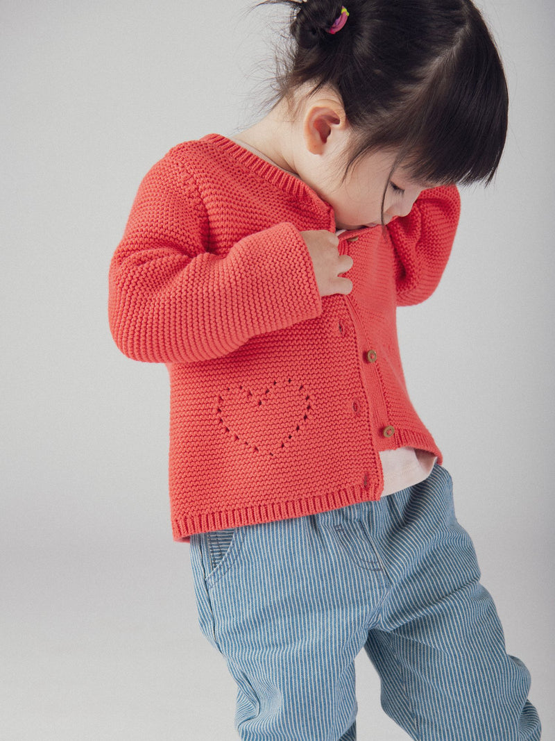 Cardigan de punto sandía con bolsillos de corazón para bebé niña