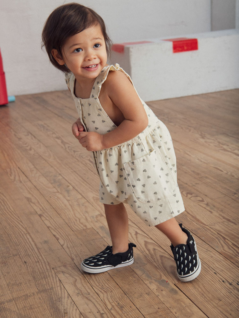Pantalón corto con tirantes rizados e impresión de "Corazones" para bebés niñas