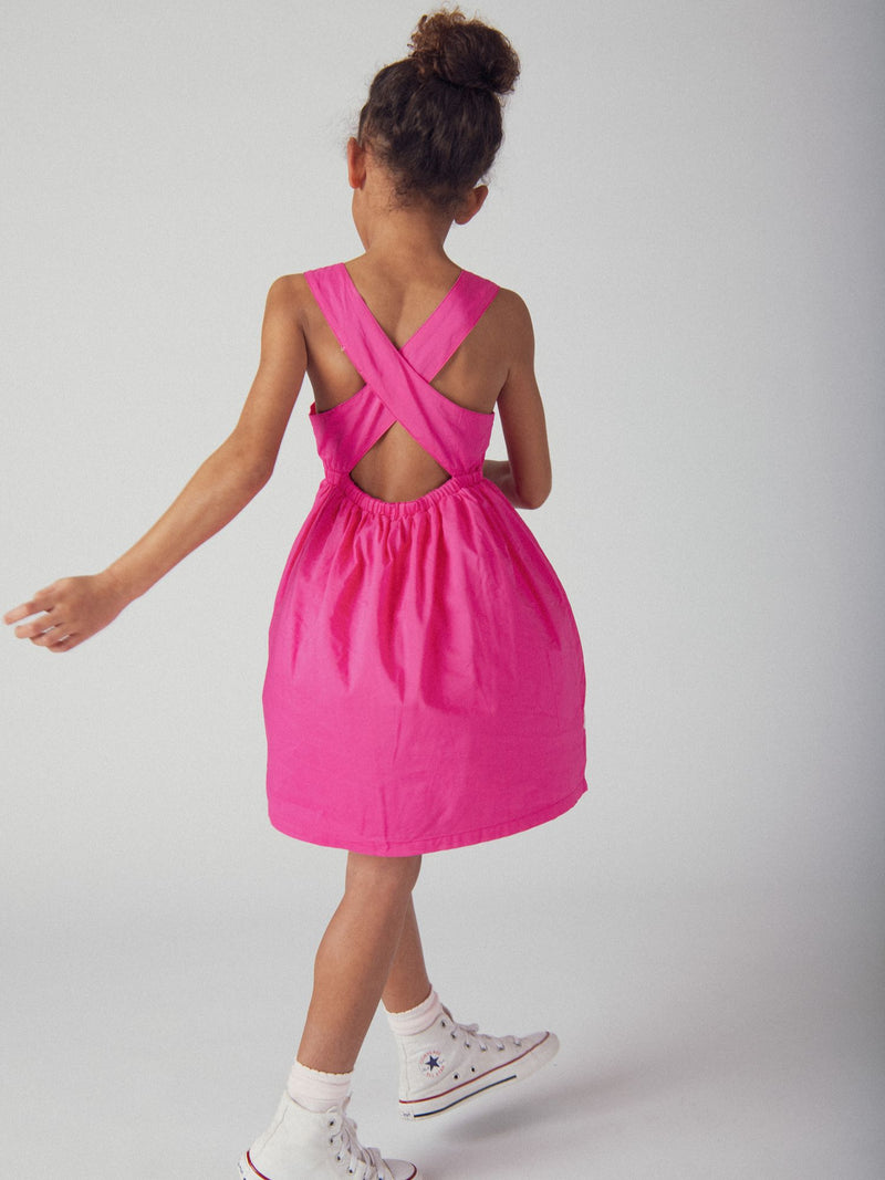 Vestido rosa con bordados de flores para chicas