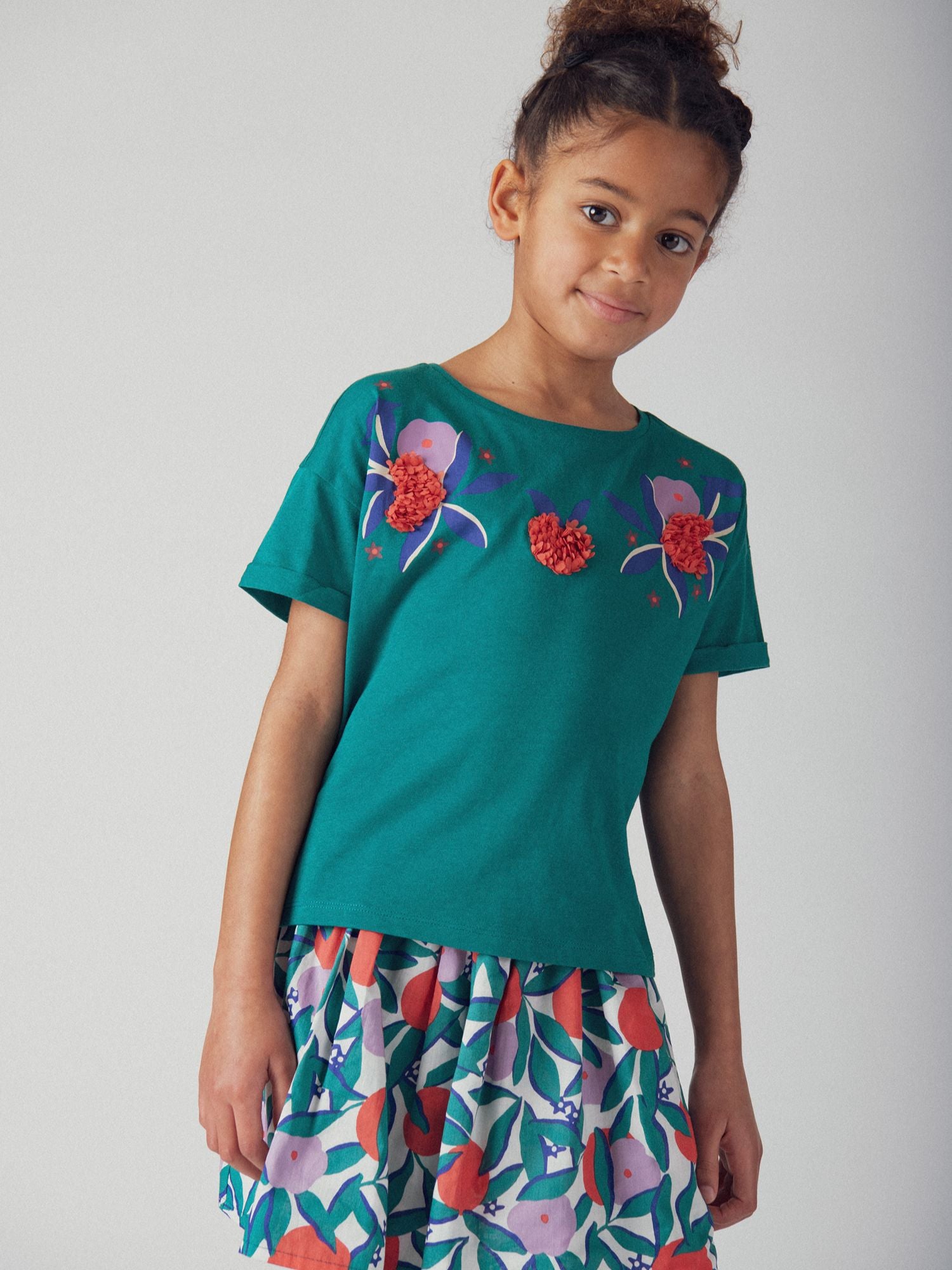 T-shirt vert animation florale pour fille