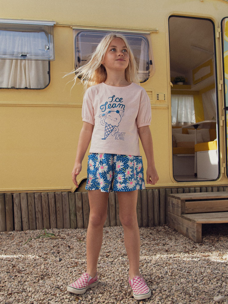 Short azul marino con estampado de flores para niña