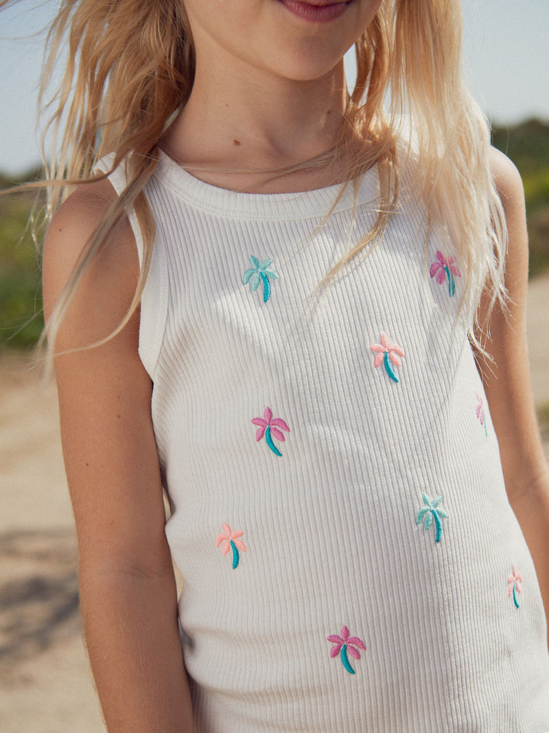 Top de canalé ecru con bordados de palmera para niña