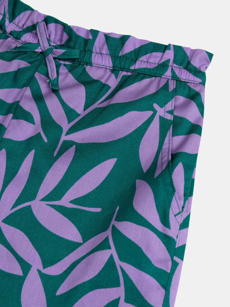 Pantalón verde con estampado de hojas para niñas