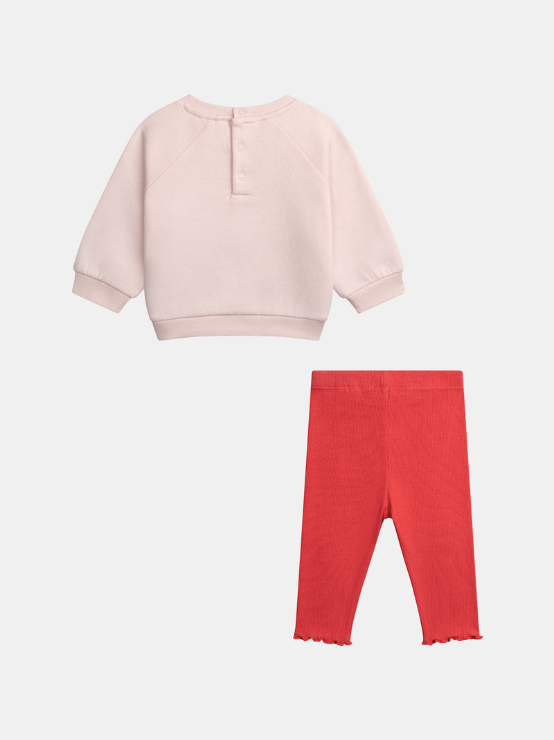 Conjunto de motivo corazón para bebé niña