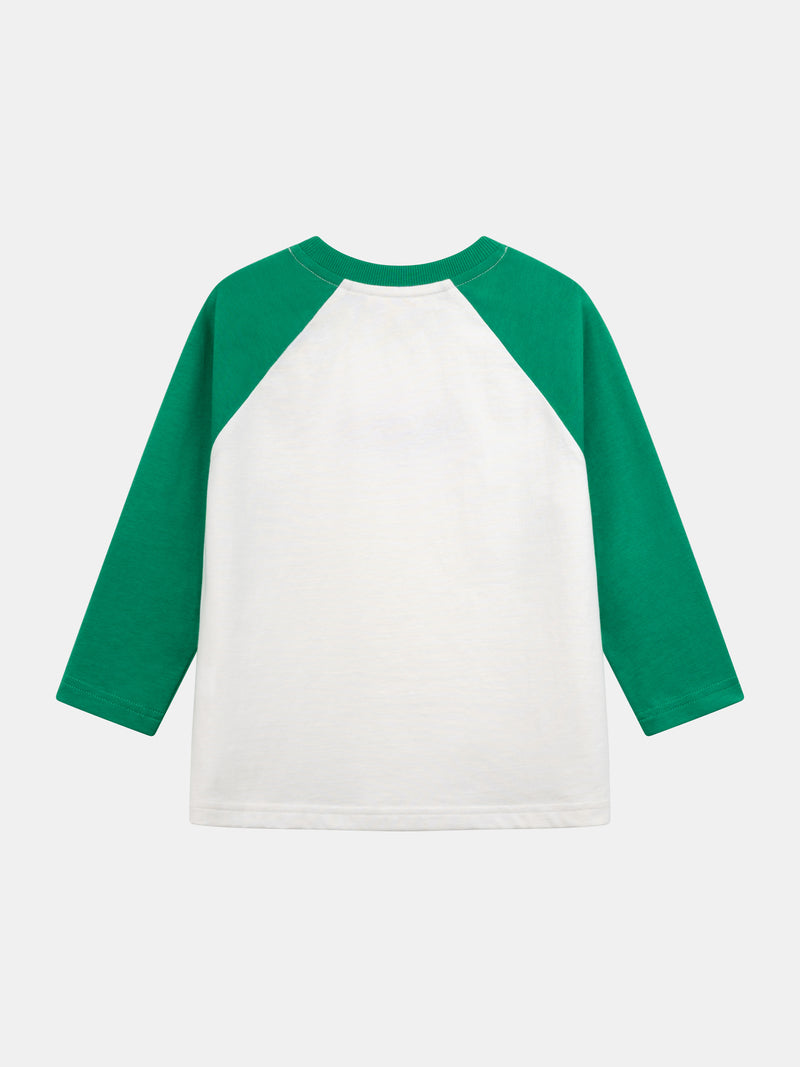 Camiseta larga crema con mangas verdes bordadas con cabezas de perros para niño
