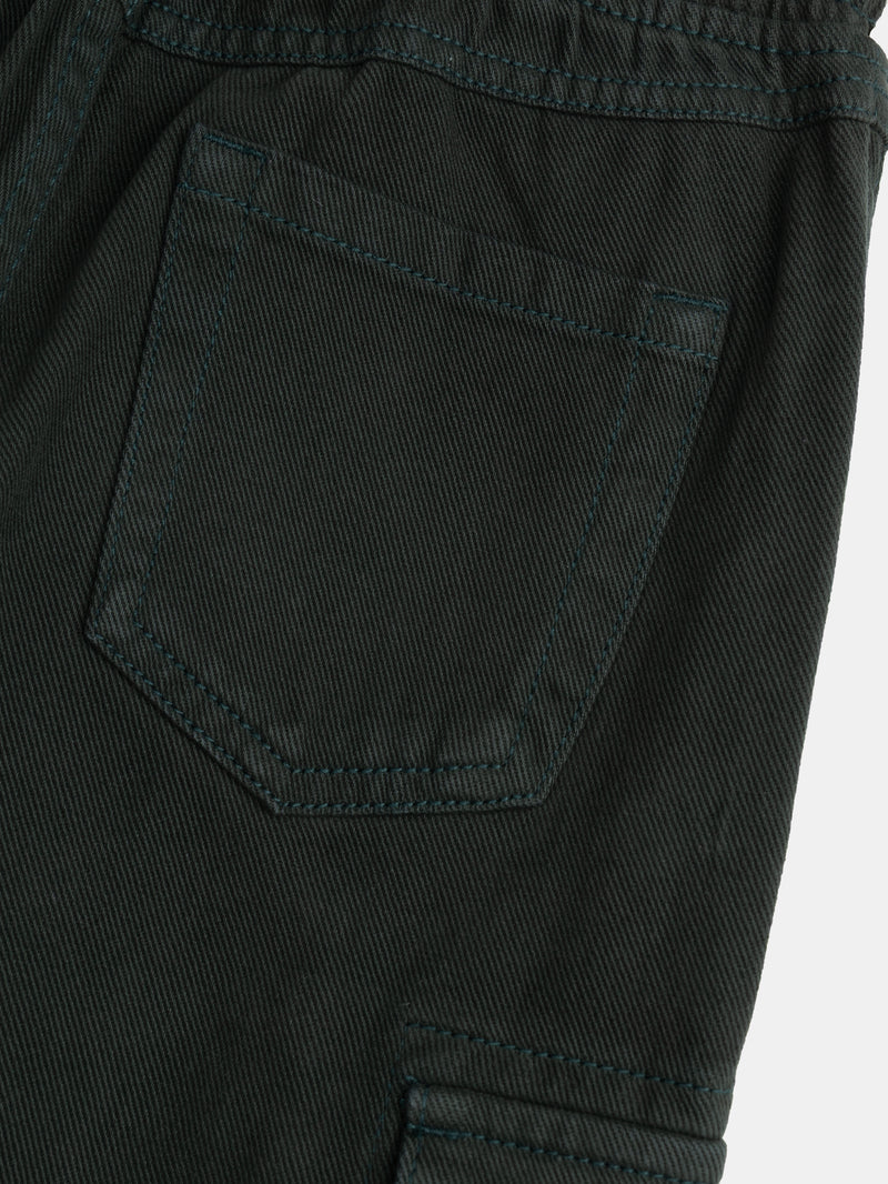 Pantalon vert à poches pour garçon