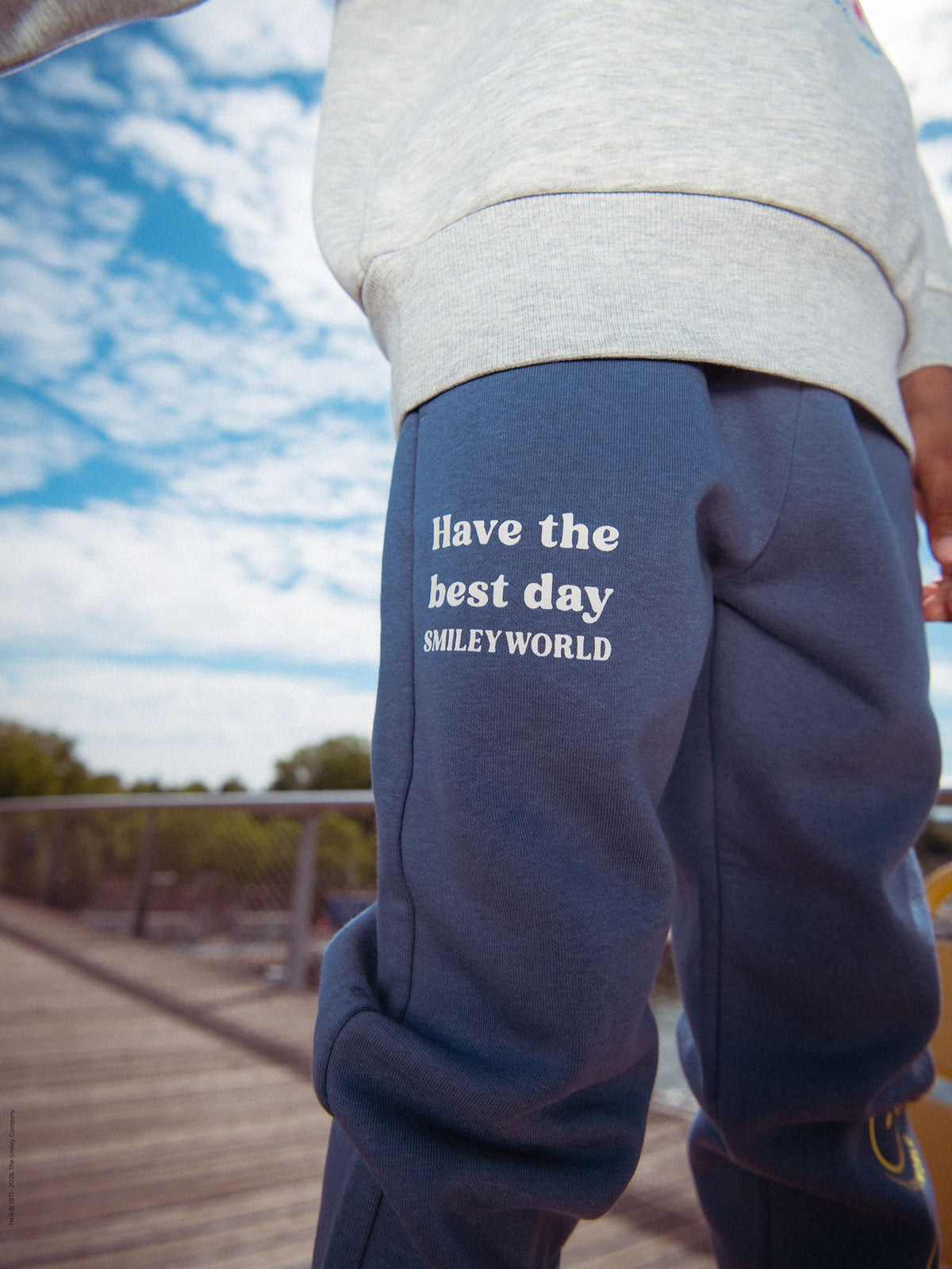 Jogging azul con estampado SMILEYWORLD para chicos