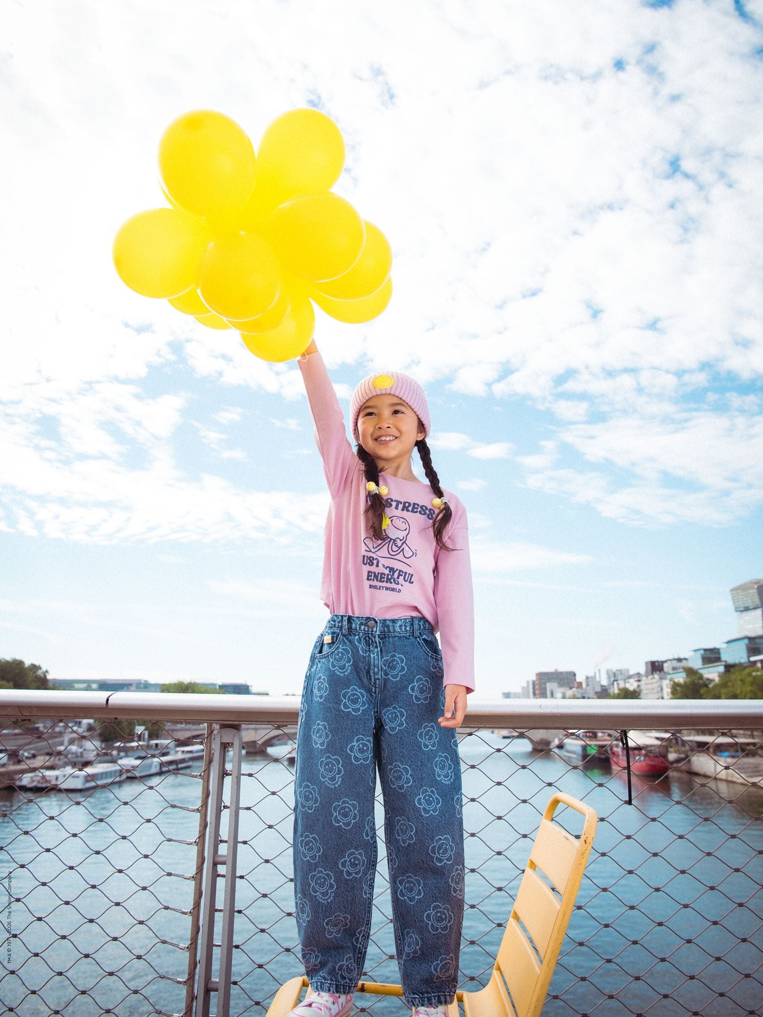 Jeans azules con estampado de flores SMILEYWORLD para niñas