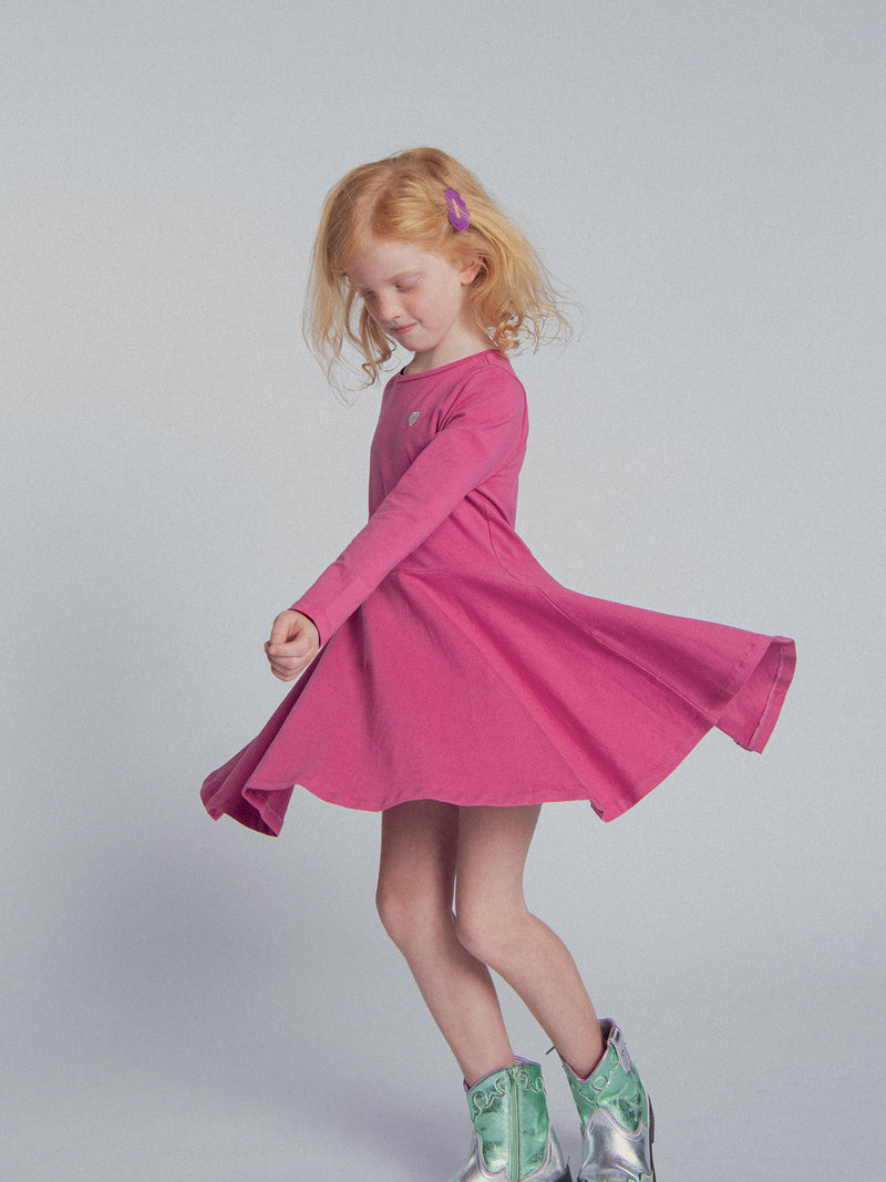 Vestido rosa con bordado de corazón para niñas