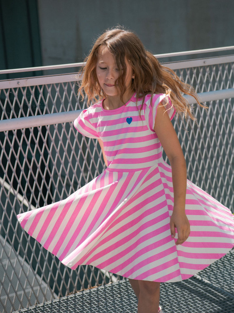 Vestido ecru a rayas rosas para niña