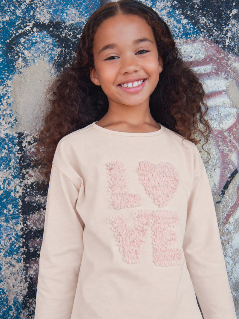 Camiseta ecru de mangas largas con animación 3D LOVE para niña