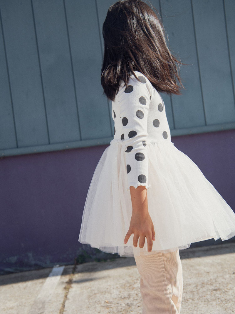 Vestido de dos materiales con lunares