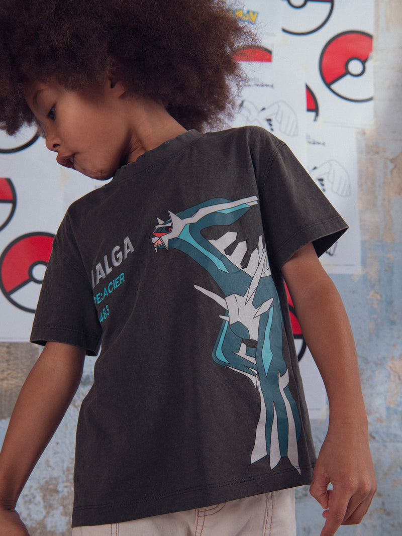 Camiseta gris con animación de Pokémon Dialga