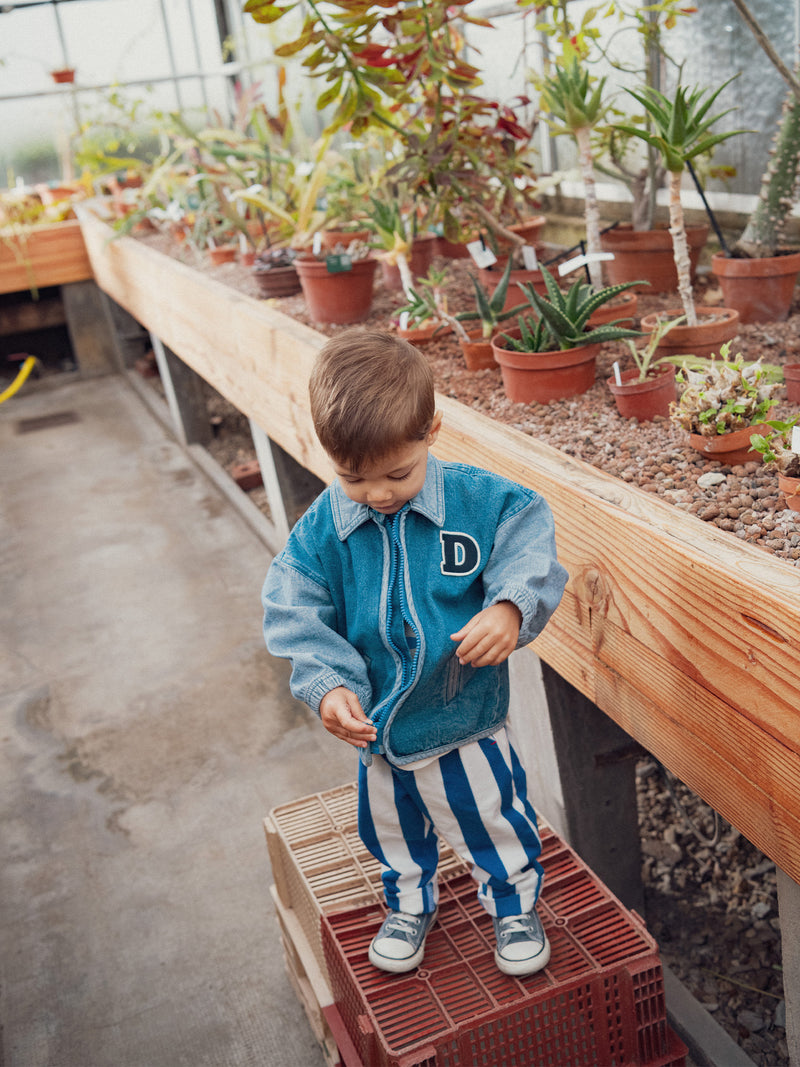 Bomber de denim con parche "D" para bebé niño