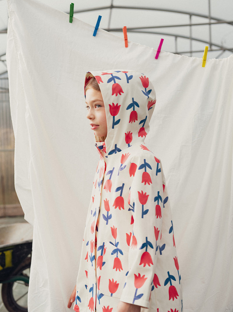 Impermeable ecru con estampado de flores para niñas
