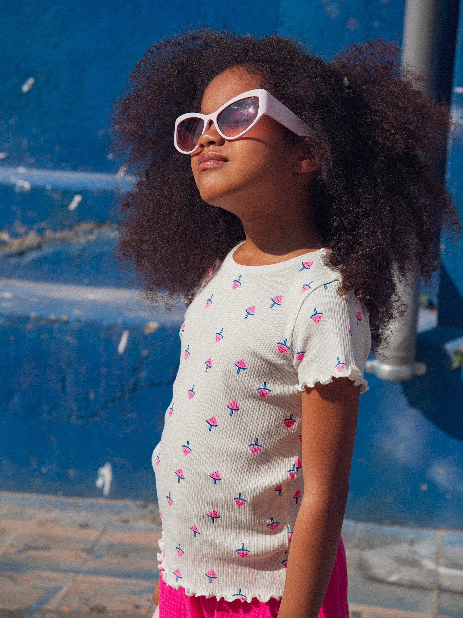 Camiseta de canalé ecru con estampado de helado de sandía para niñas