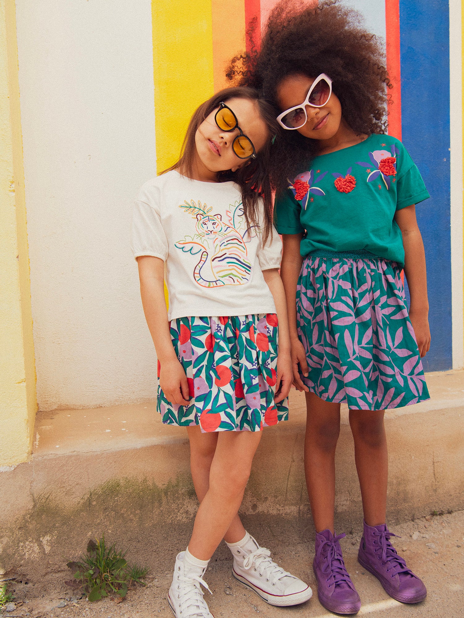 Falda reversible con estampado floral para niña