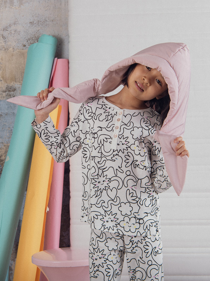 Pijama largo crema con estampado integral "DREAM" para niña