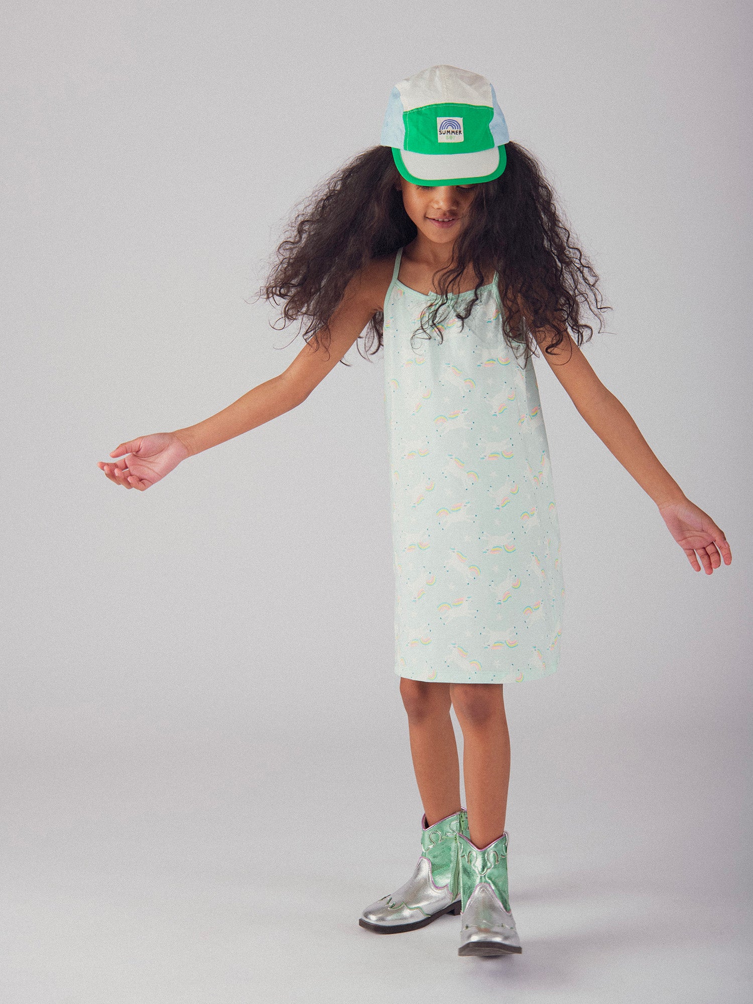 Camisón fosforescente con estampado de "Unicornios Mágicos" para niña