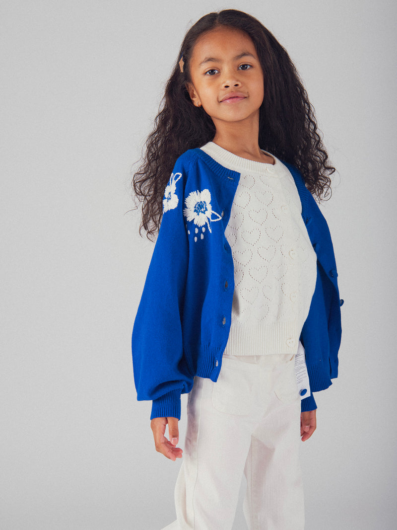 Cárdigan azul con bordado de flores para niñas