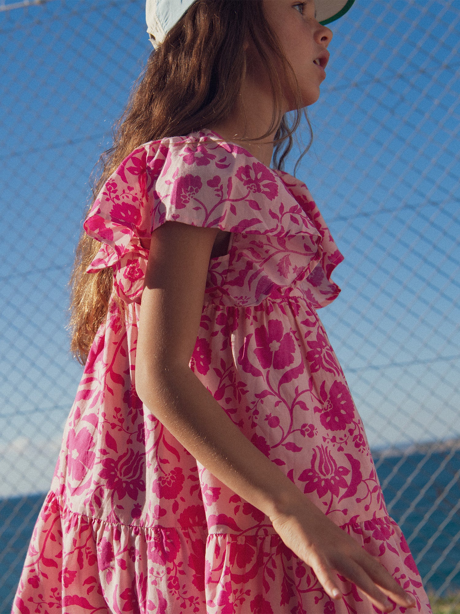 Vestido rosa con estampado floral para niñas