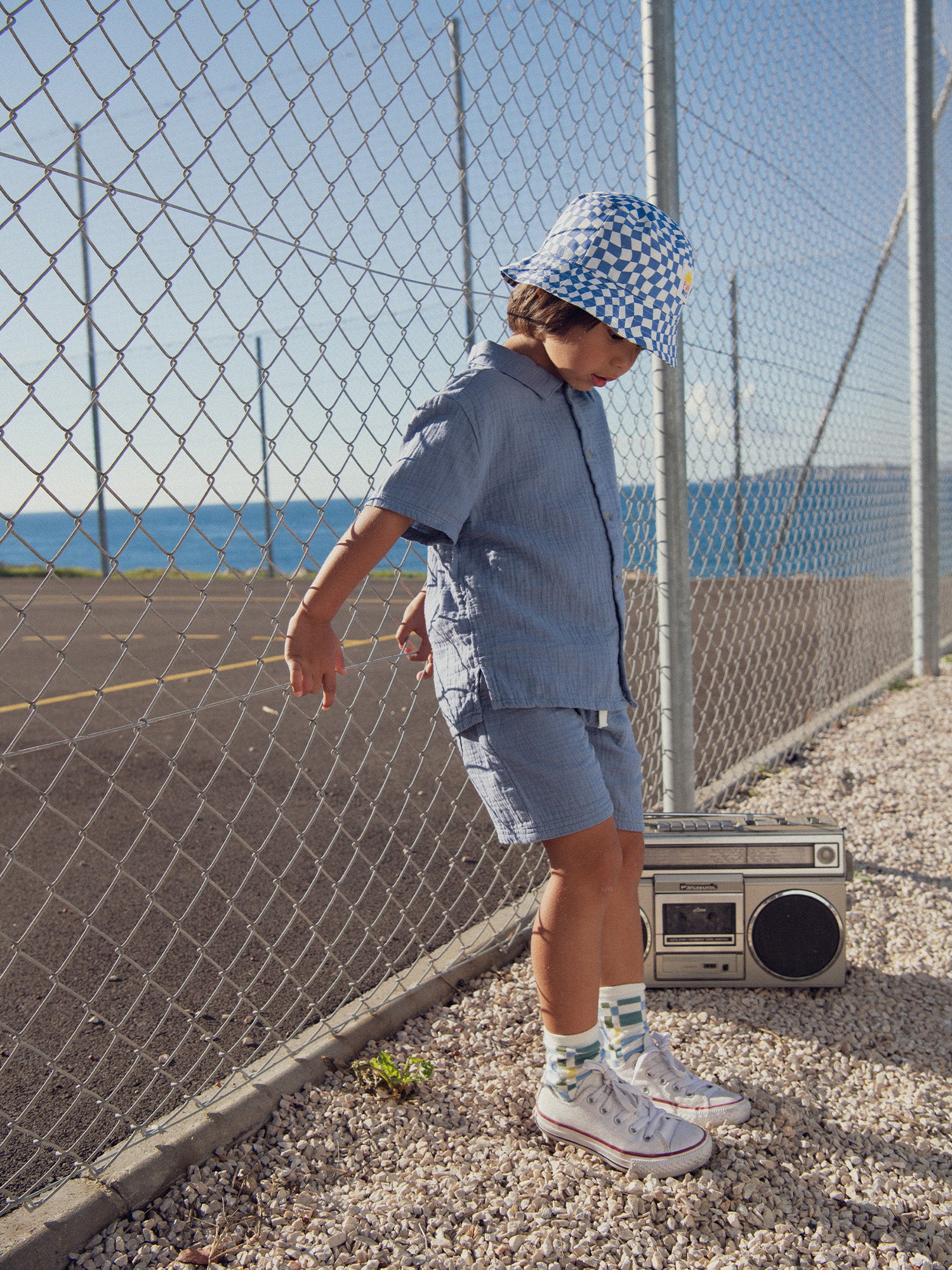 Chemise bleue étiquette fantaisie pour garçon