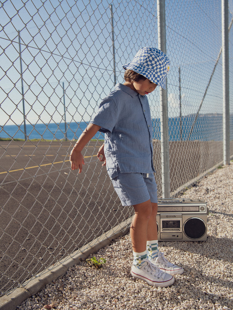 Camisa Azul con Etiqueta de Fantasía para Niño