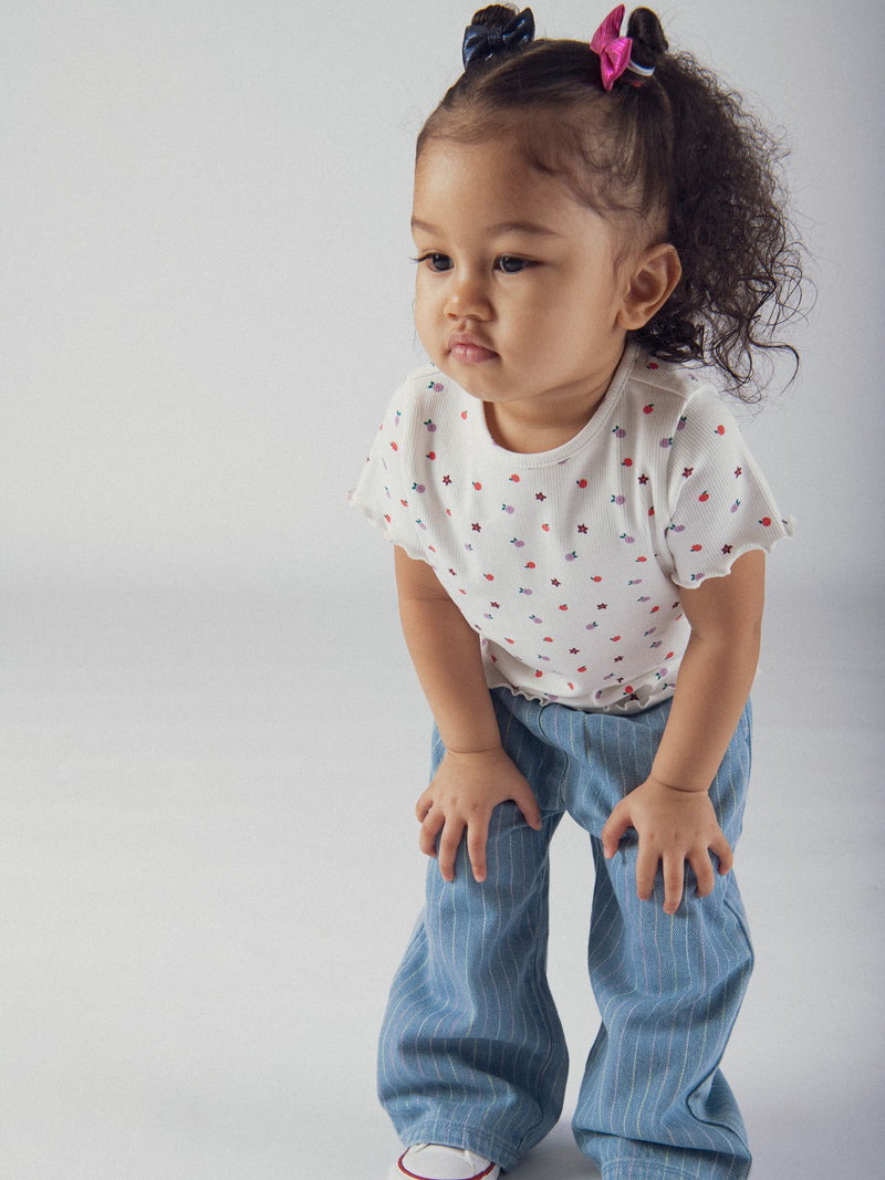 T-shirt blanca de manga corta con estampado floral integral para bebés niñas