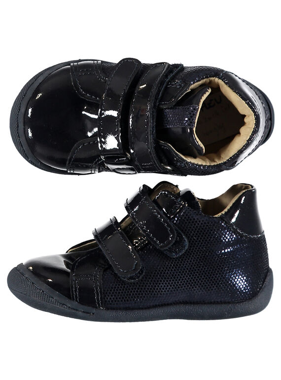 Botines flexibles de piel con brillo de color azul marino para bebé niña GBFBOTIFLEV / 19WK37I3D0F070