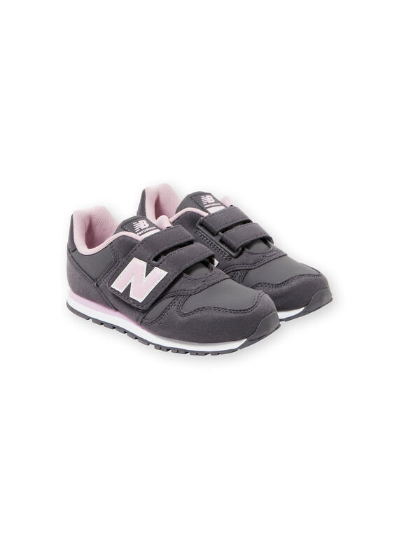 Zapatillas New Balance de color gris para niña GFYV373MCE / 19WK35P3D37940