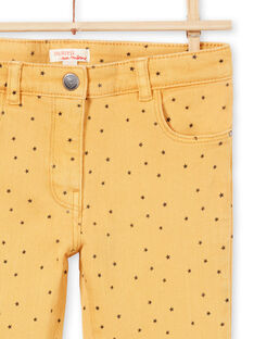 Pantalón de sarga de color mostaza con estampado de estrellas para niña MAJOPANT1 / 21W90123PANB106
