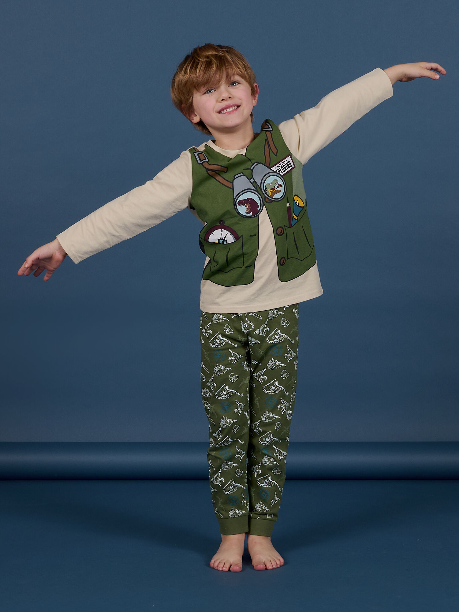 Pijama explorador para ni o