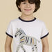 Camiseta blanca con estampado de cebra para niño