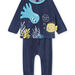 Pijama de terciopelo con camiseta y pantalón azul celeste y estampado de fondo marino para bebé niño