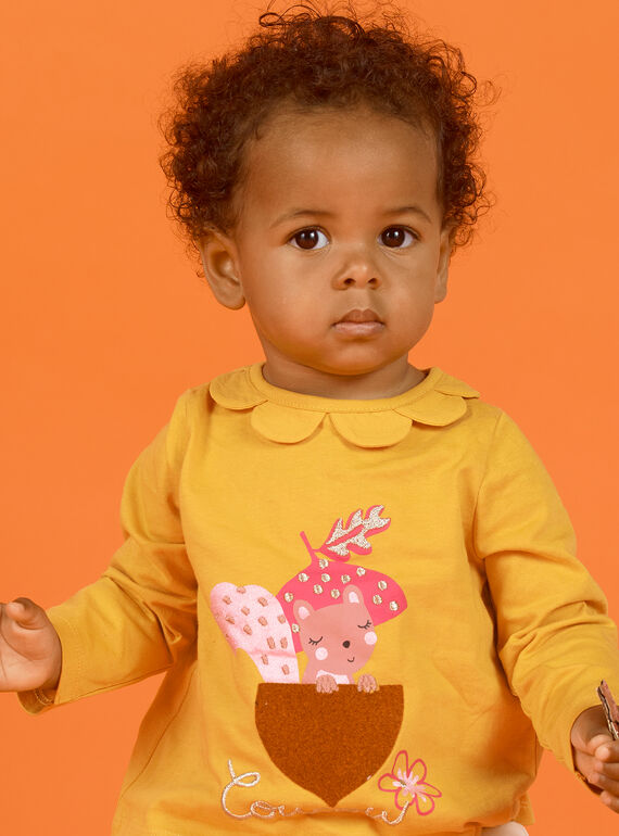 Camiseta color azafrán con cuello de pétalos para bebé niña MISAUBRA / 21WG09P1TML109