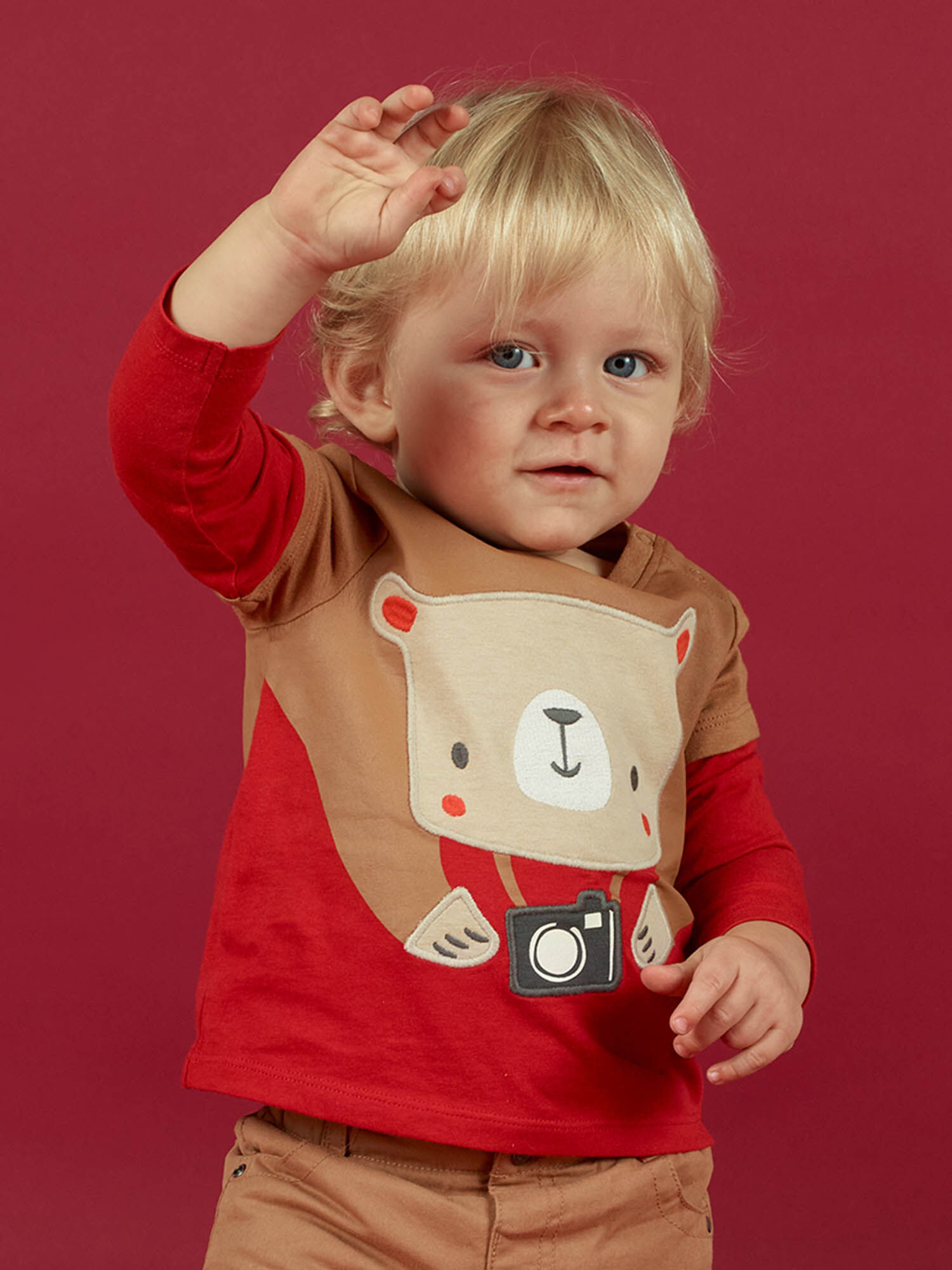 Camiseta roja con bordados para bebe nino comprar online Camisetas DPAM