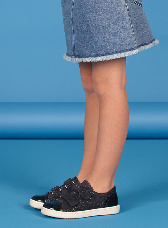 Zapatillas de piel de serraje y brillo de color azul marino para niña GFBASVEL / 19WK35I9D3F070